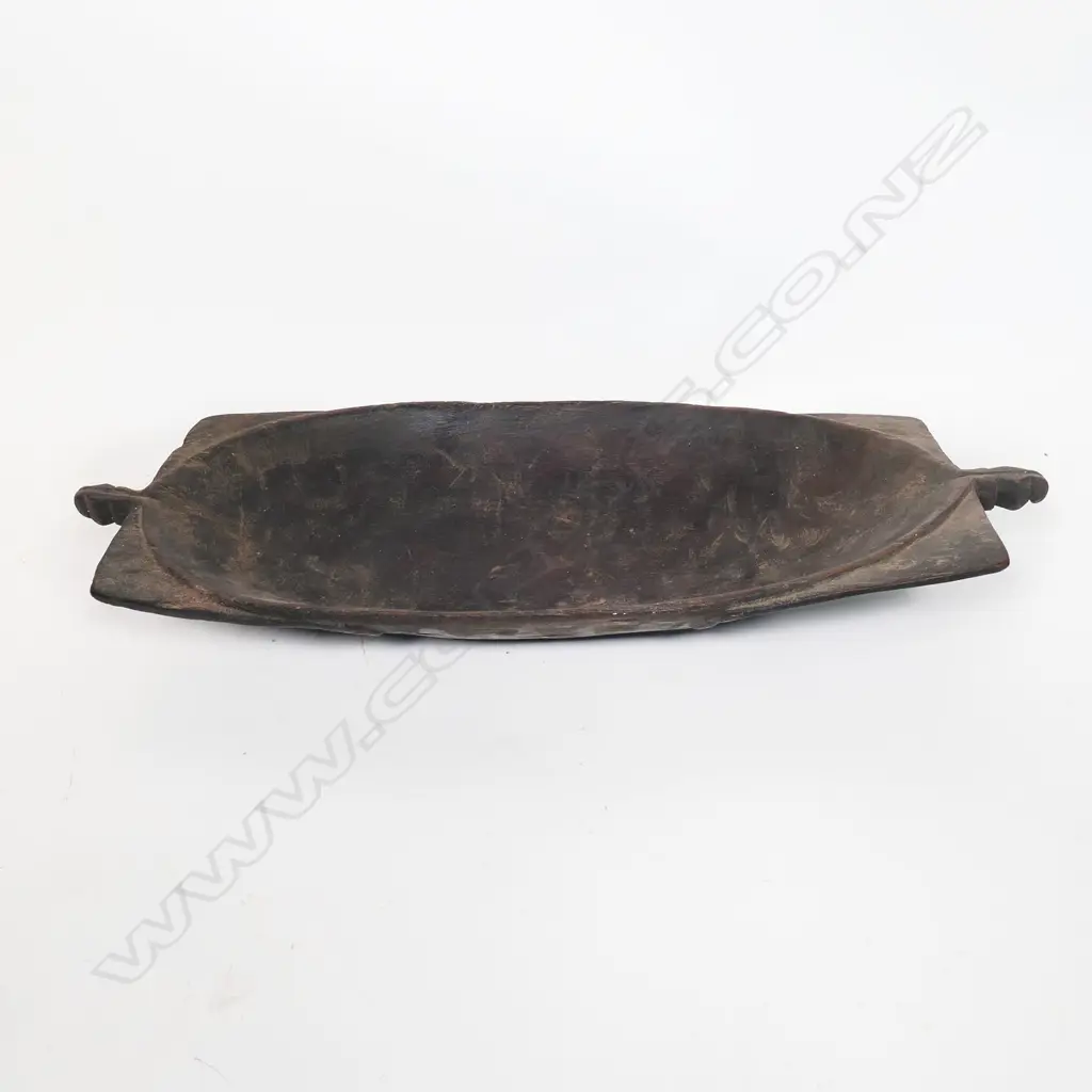 An old Santa Cruz Solomon Islands carved wood food bowl, Image 1++